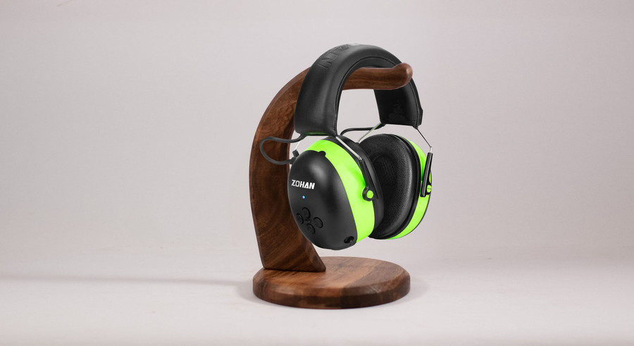 Best Headphones For Lawn Mowing - Which One Should You Get?